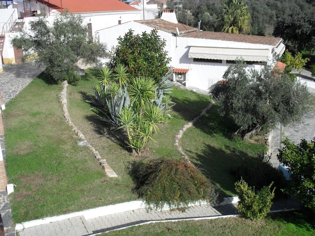 فيلا ريغينغوس دي مونسارازفي Casa De Campo Quinta Sao Jorge المظهر الخارجي الصورة